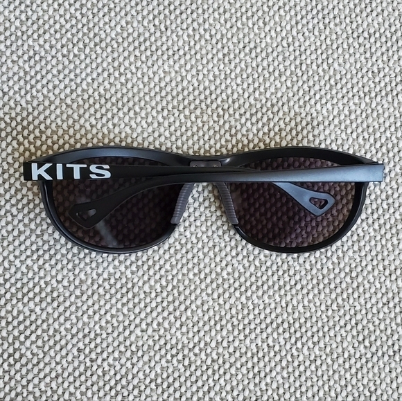 Kit’s Pursuit Polarized Sunglasses - OSFM black matte w/blue green lens , NWOT - Picture 2 of 4